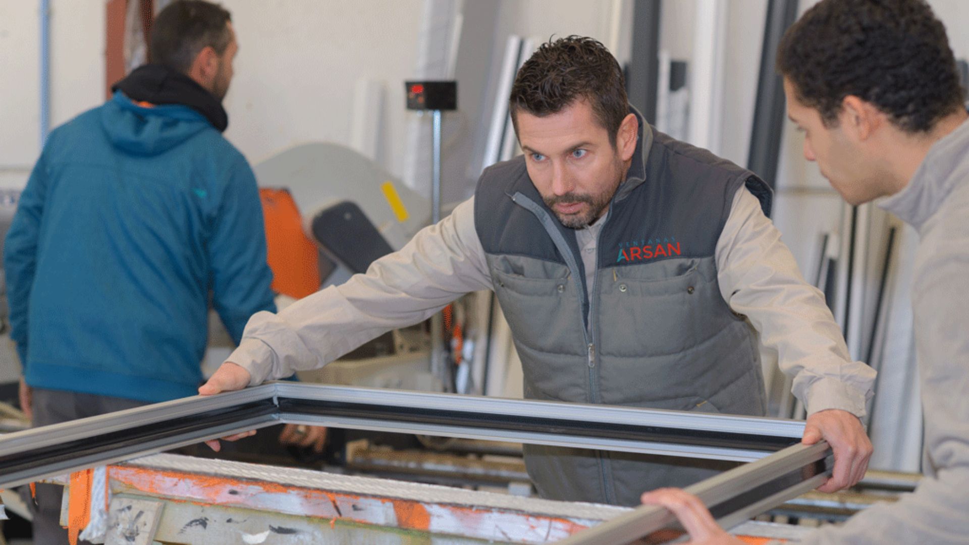 Ventanas ARSAN: Más de 30 Años de Experiencia, Calidad y Servicio en Cada Proyecto